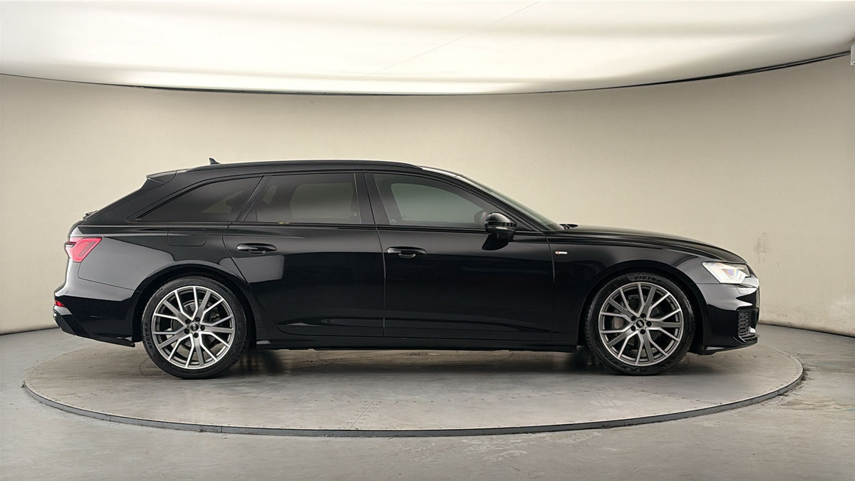 Audi A6 Avant Image 16