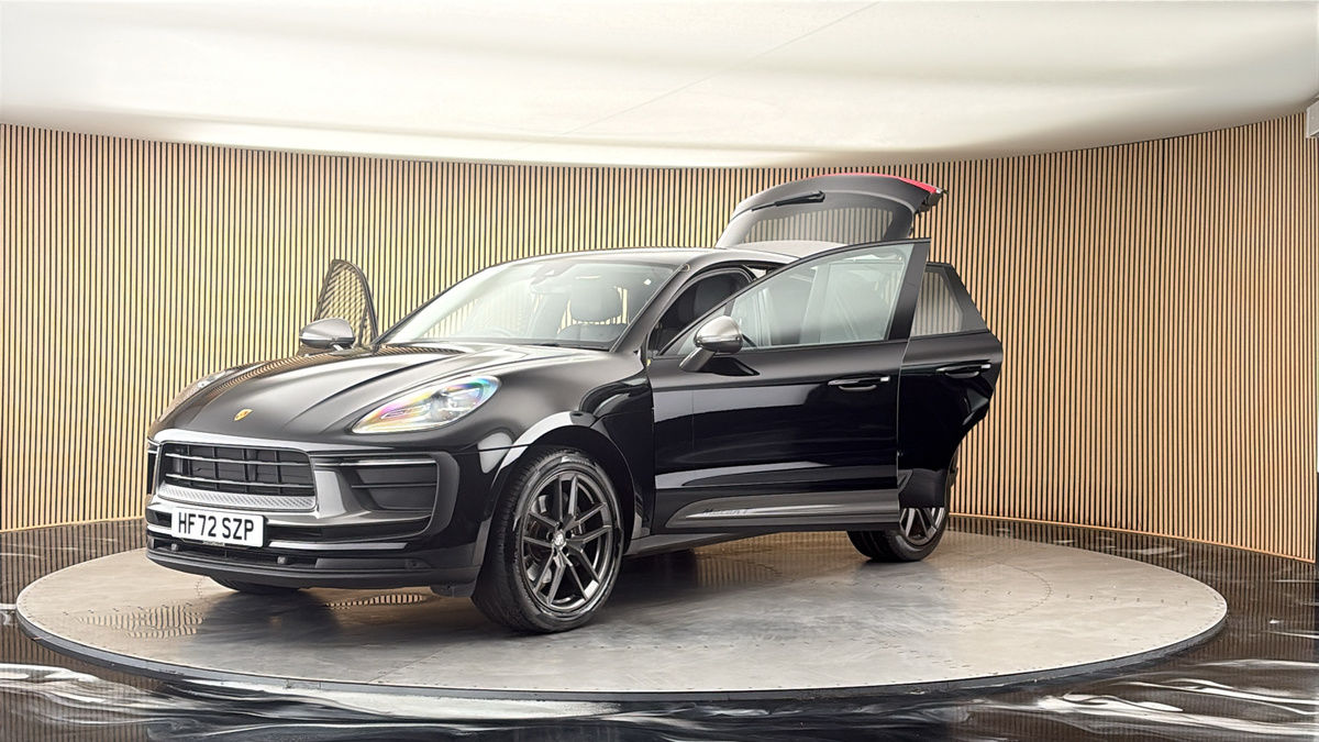 More views of Porsche Macan