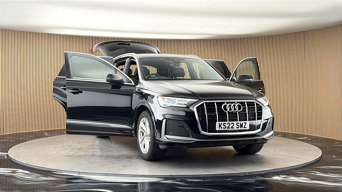 More views of Audi Q7