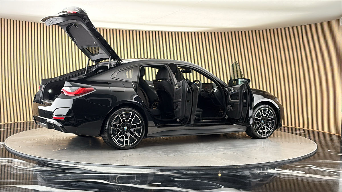 More views of BMW i4