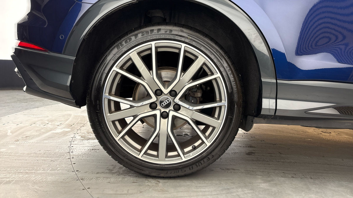 Audi Q3 Image 10