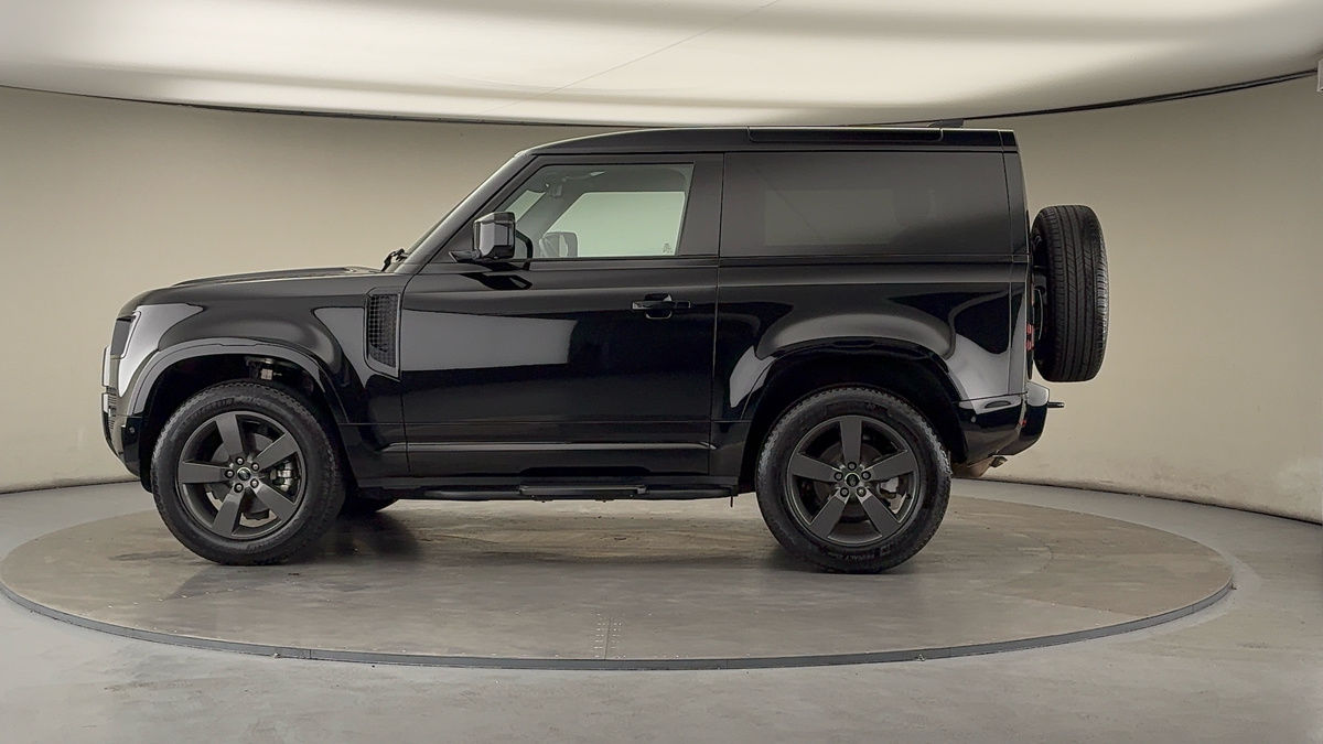 More views of Land Rover Defender 90