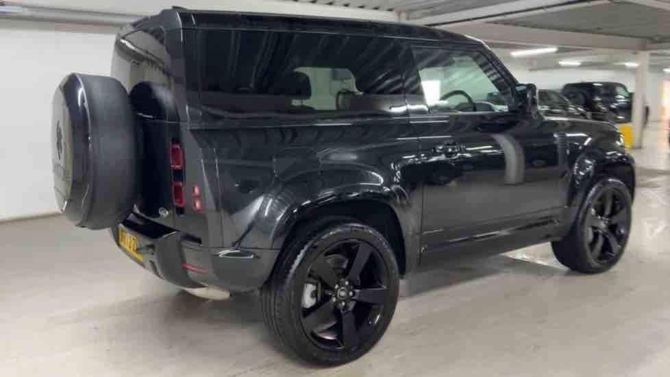 More views of Land Rover Defender 90