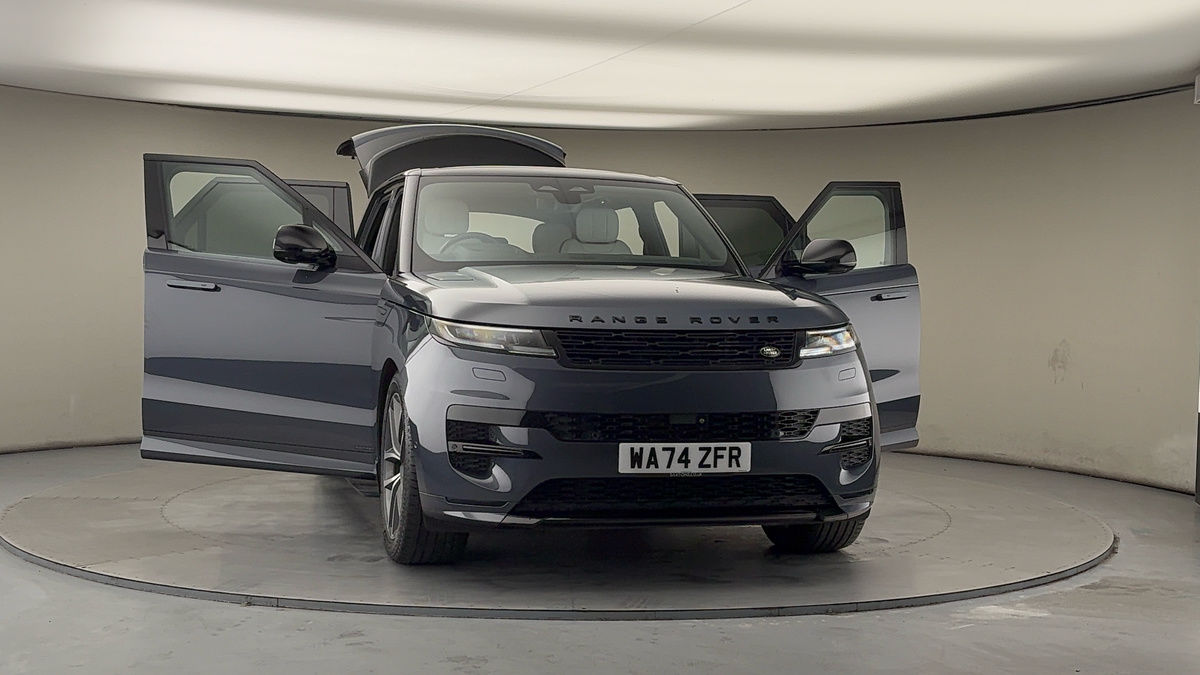 More views of Land Rover Range Rover Sport