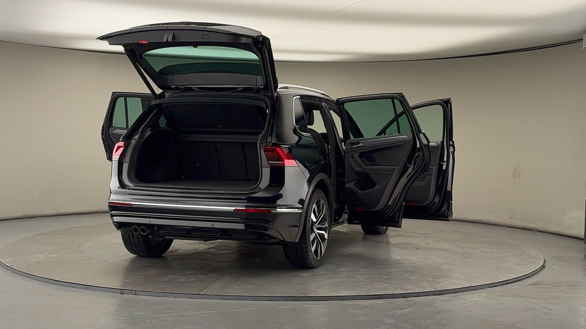 More views of Volkswagen Tiguan