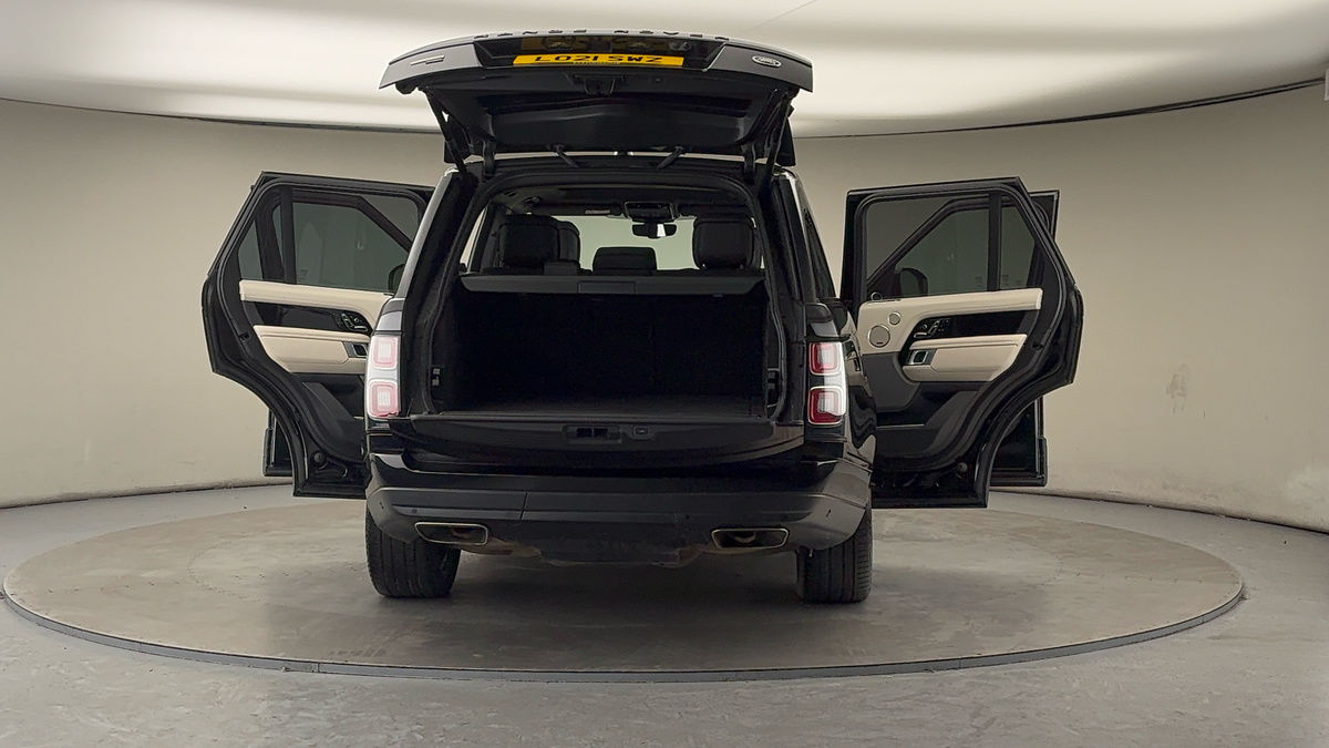 More views of Land Rover Range Rover