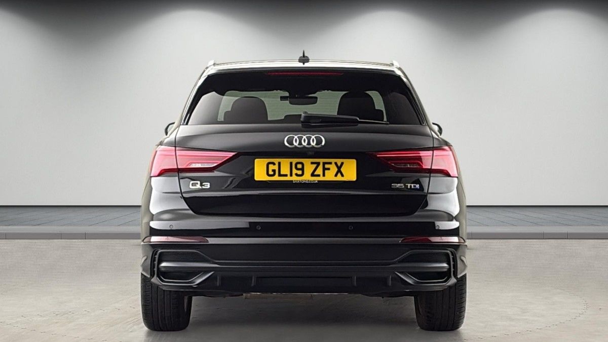 Audi Q3 Image 4