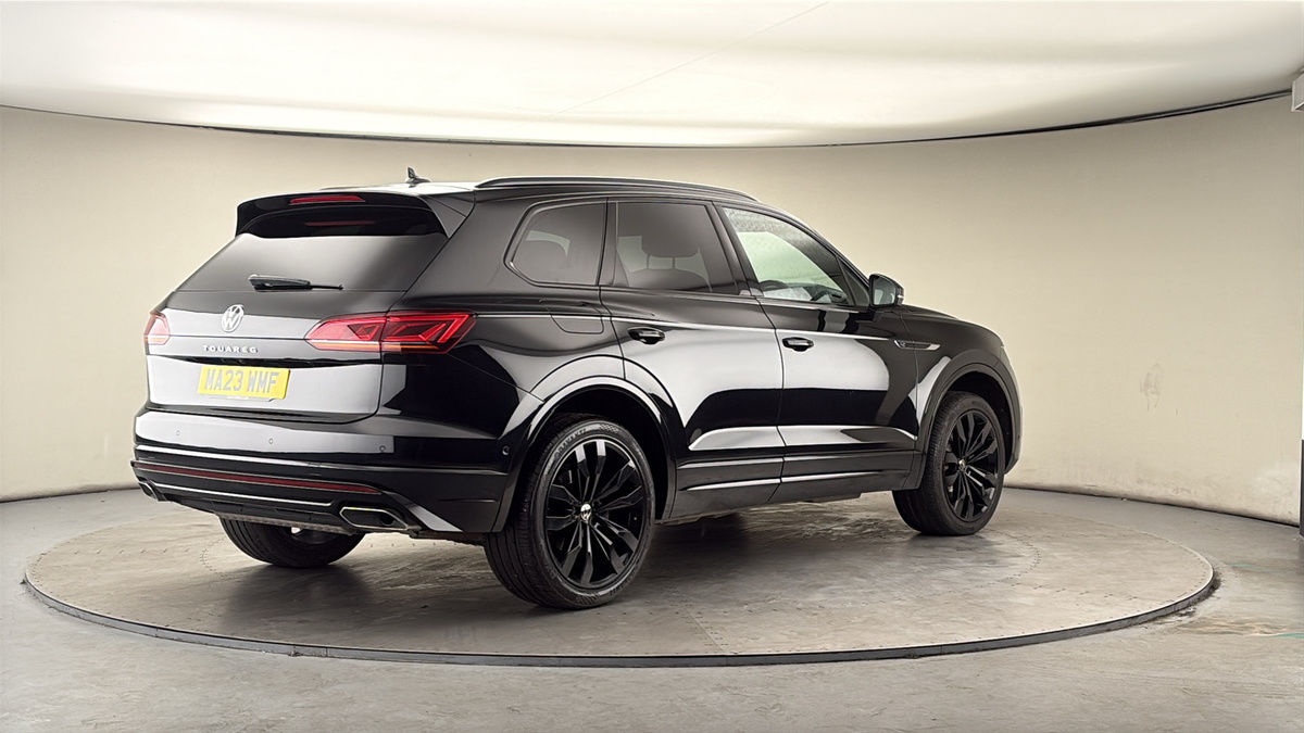 Volkswagen Touareg Image 21