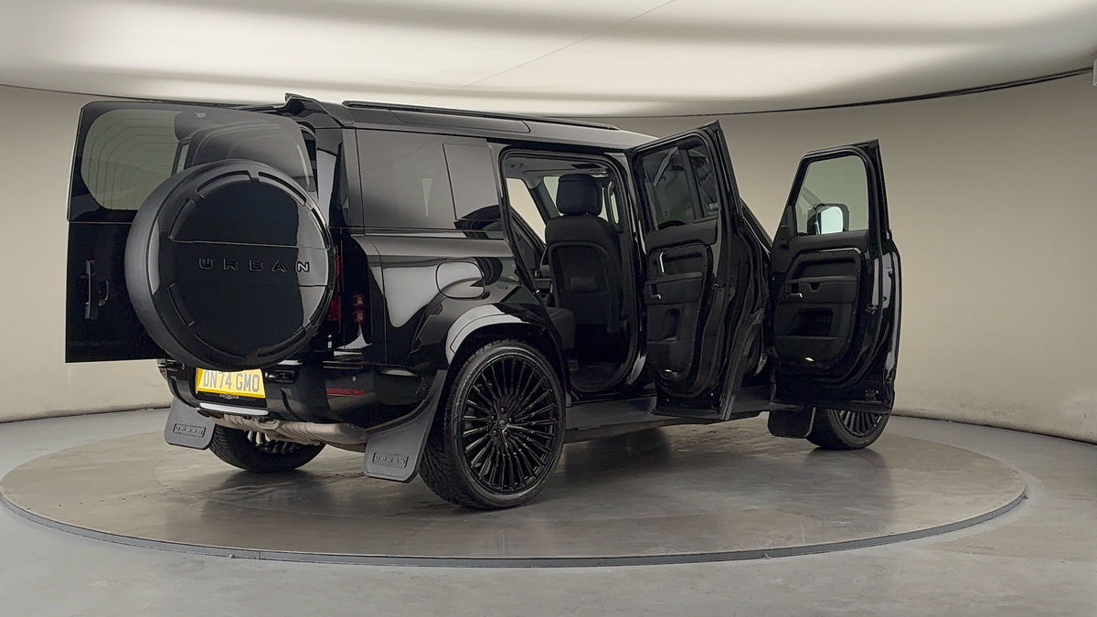 More views of Land Rover Defender 110