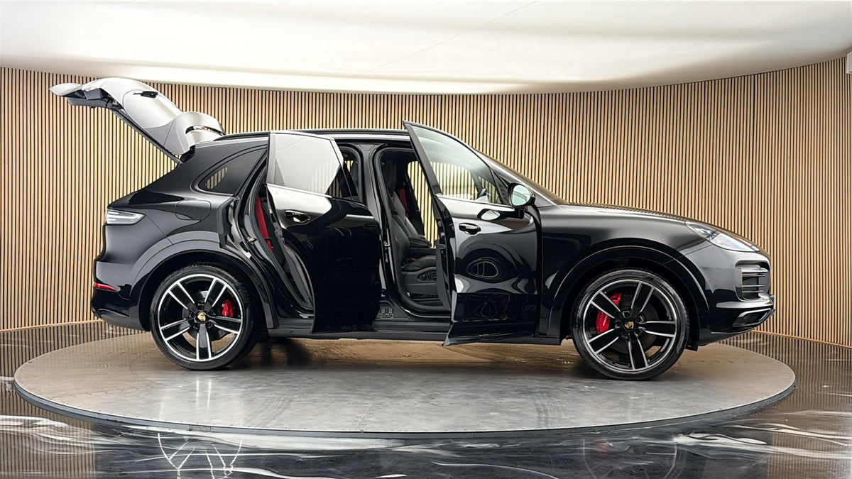 More views of Porsche Cayenne