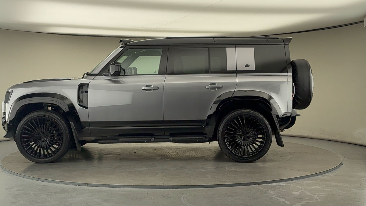 Land Rover Defender 110 Urban Image 15