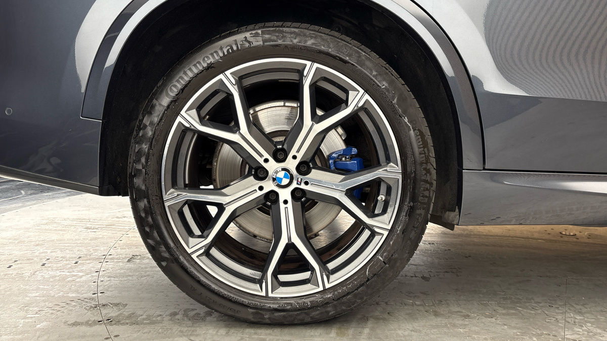 BMW X5 Image 10