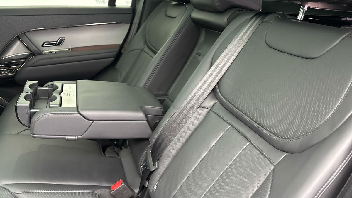 Land Rover Range Rover Sport Image 9