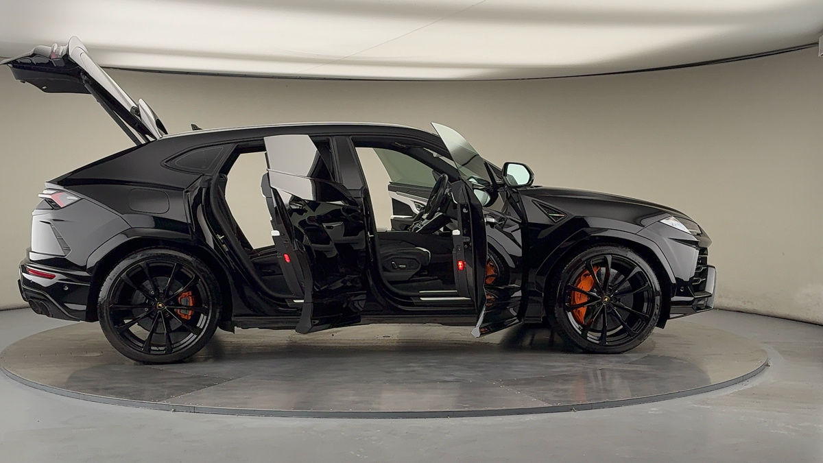 More views of Lamborghini Urus