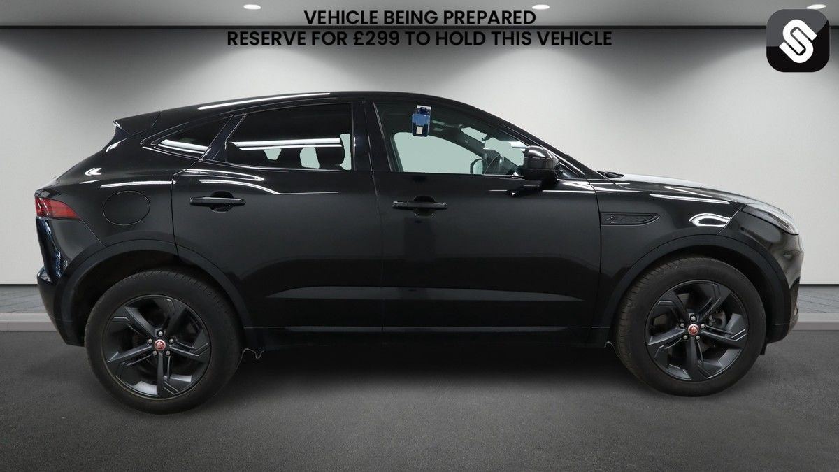 Jaguar E-PACE Image 5