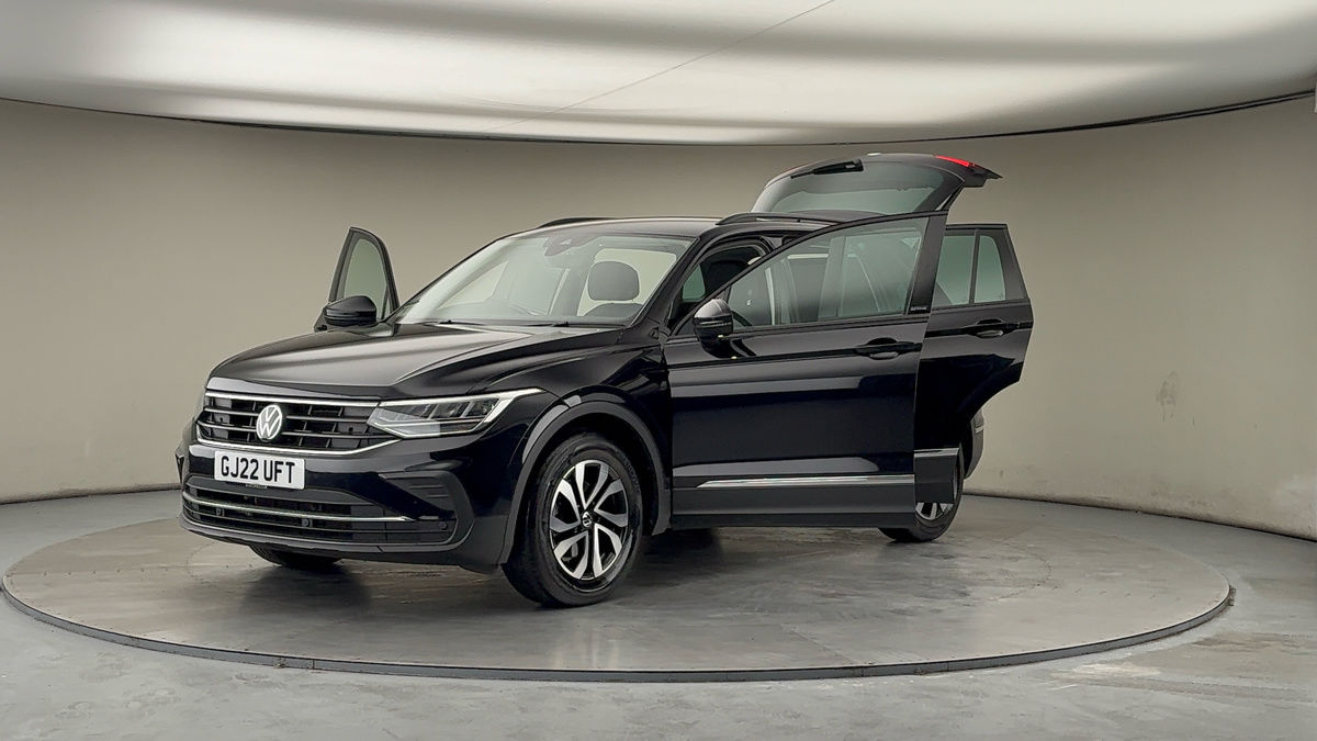 More views of Volkswagen Tiguan