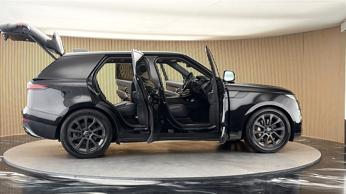 More views of Land Rover Range Rover Sport