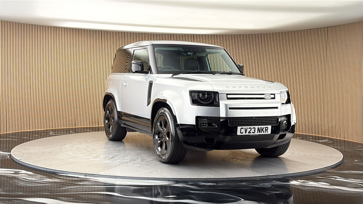 More views of Land Rover Defender 90