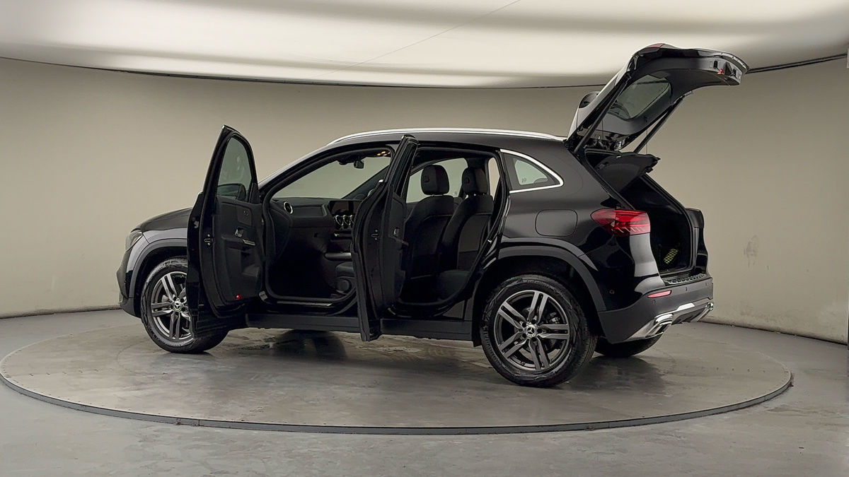 More views of Mercedes-Benz GLA