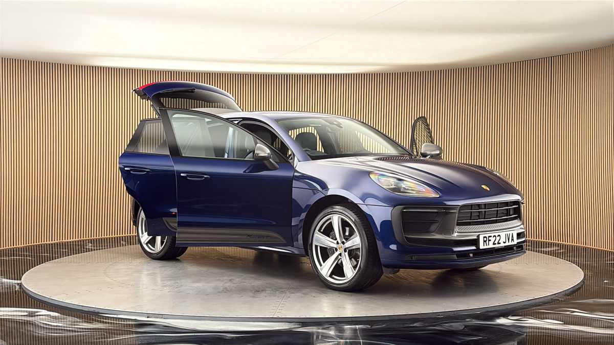 More views of Porsche Macan