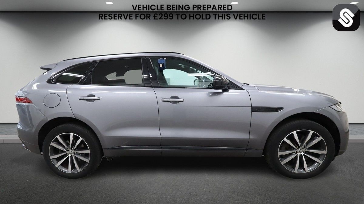 Jaguar F-PACE Image 5