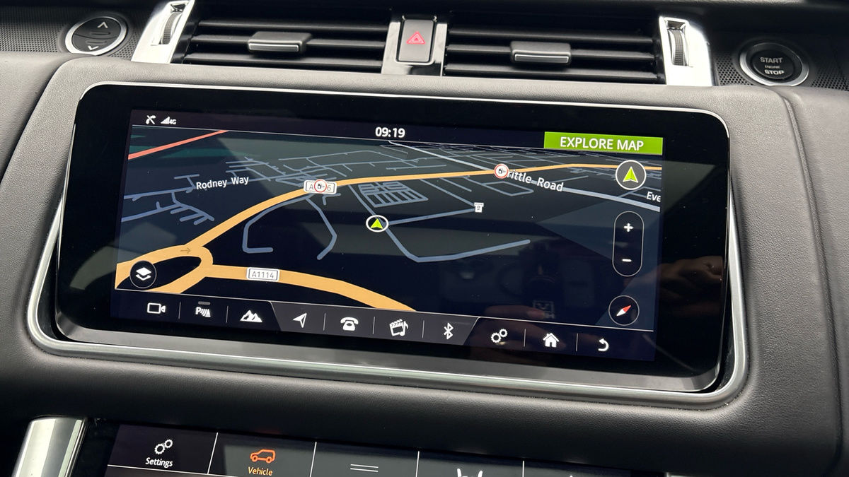 Land Rover Range Rover Sport Image 17