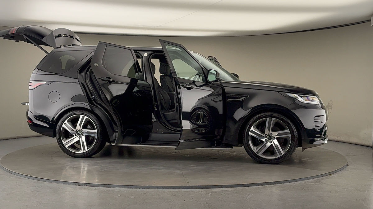 More views of Land Rover Discovery