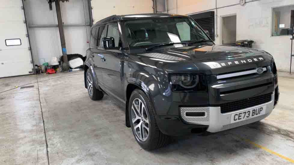 More views of Land Rover Defender 110