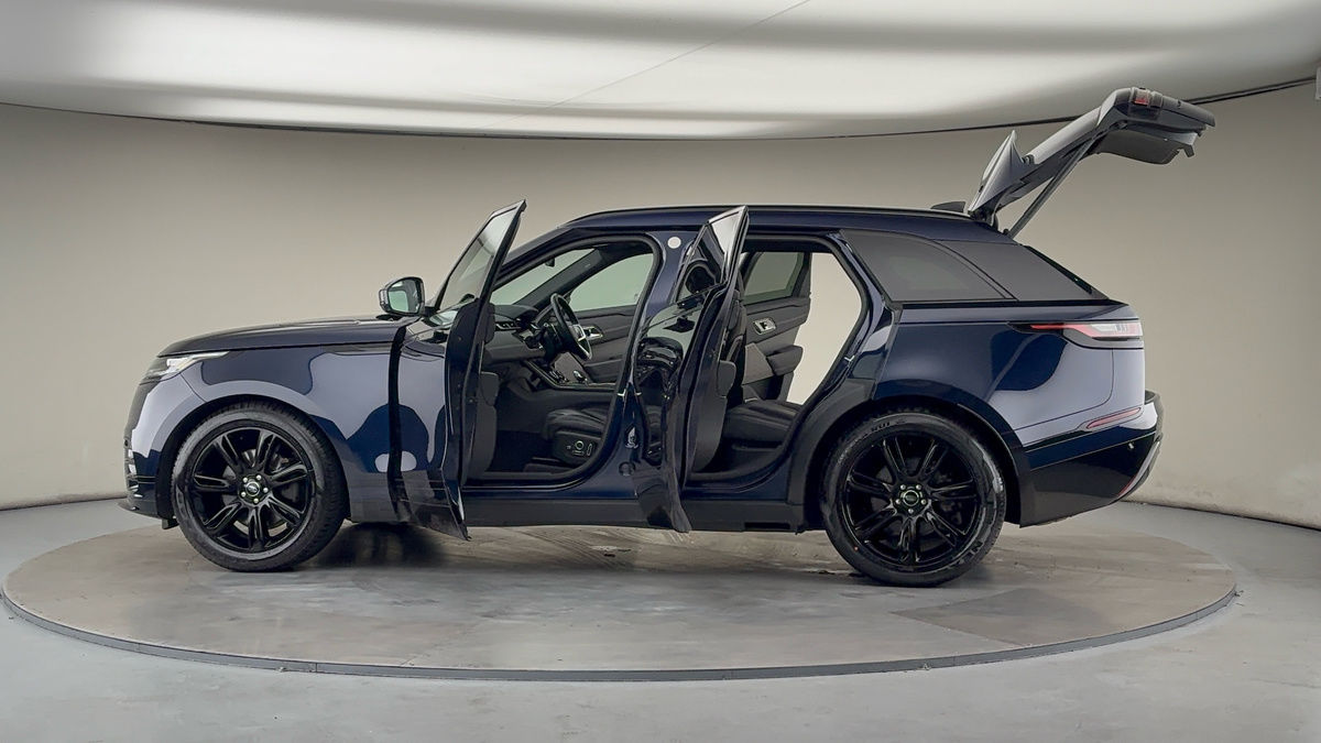 More views of Land Rover Range Rover Velar