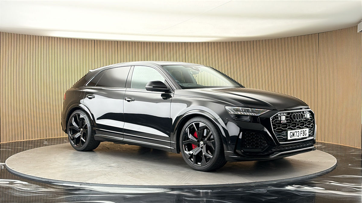 More views of Audi RSQ8