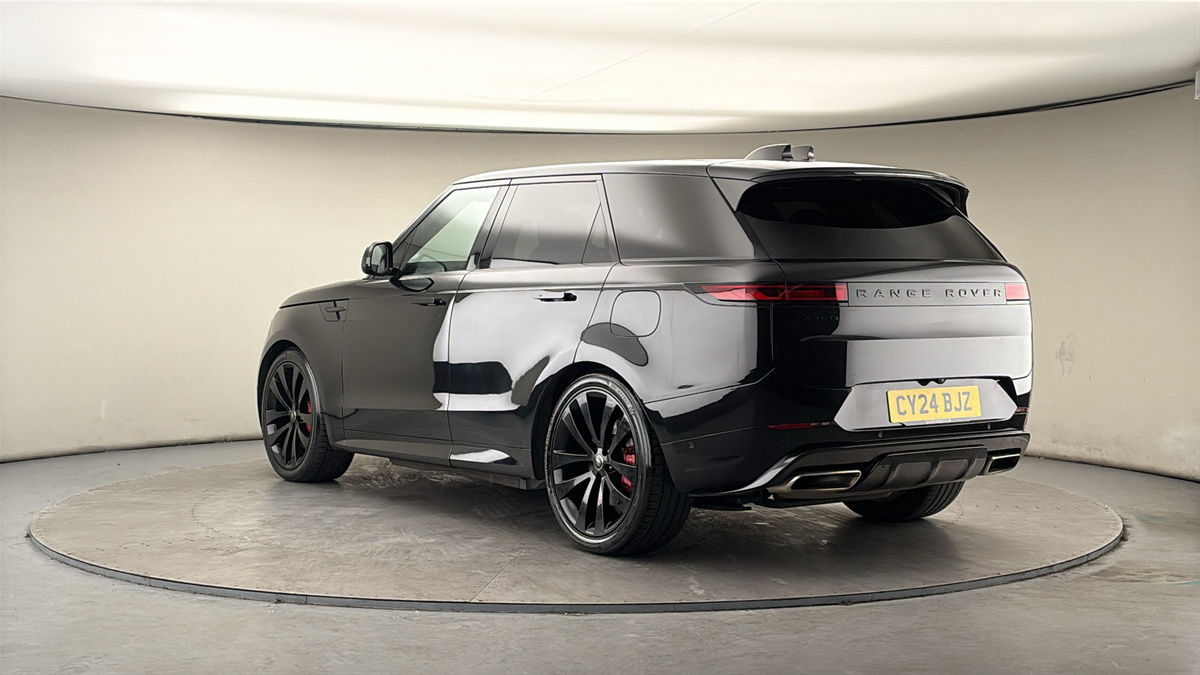 Land Rover Range Rover Sport Image 2