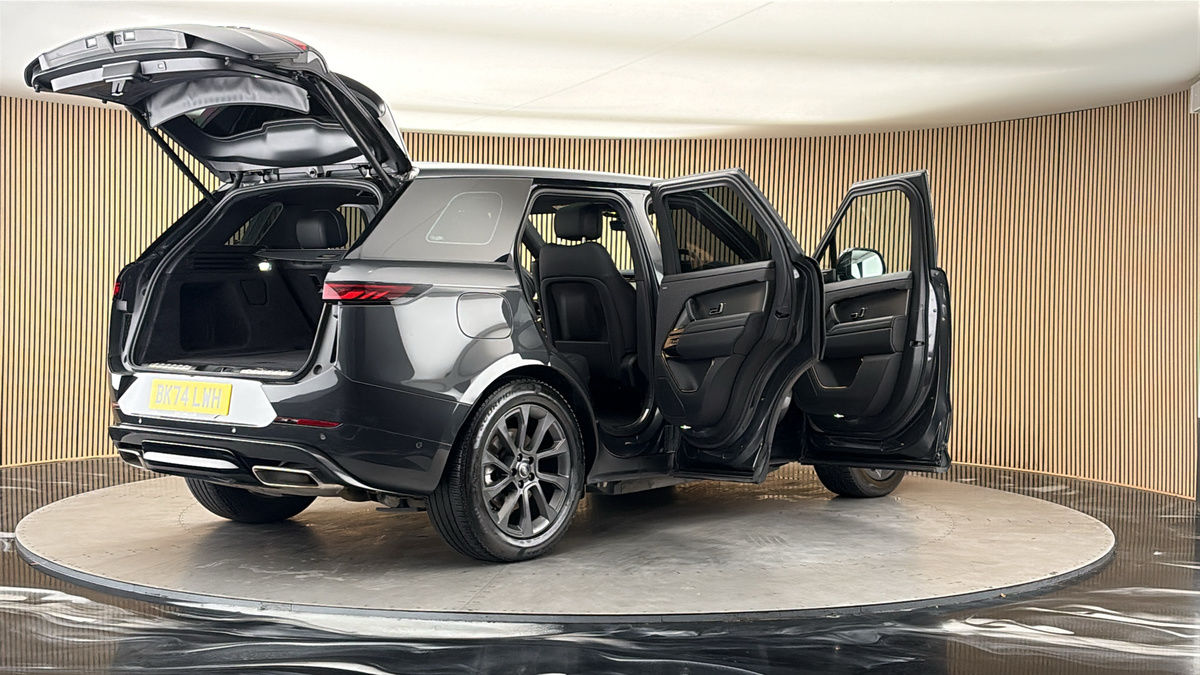 More views of Land Rover Range Rover Sport