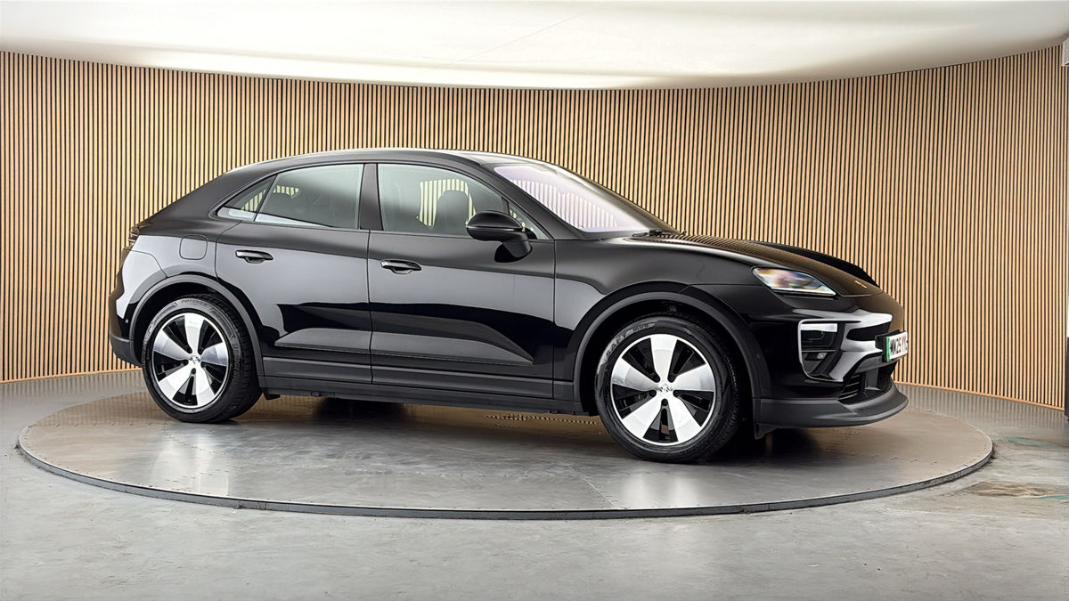More views of Porsche Macan