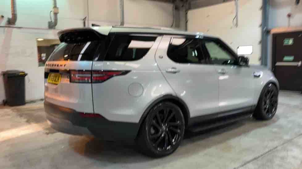 More views of Land Rover Discovery