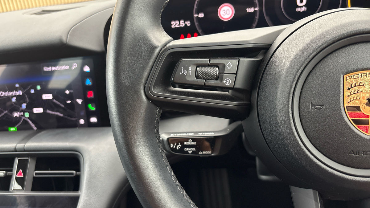 Porsche Taycan Image 13