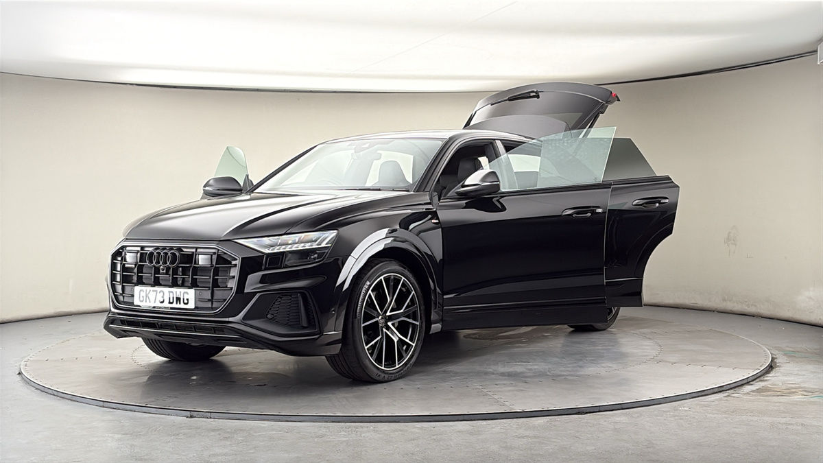 More views of Audi Q8