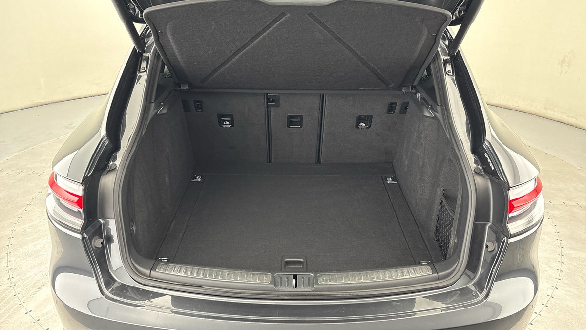 Porsche Macan Image 11