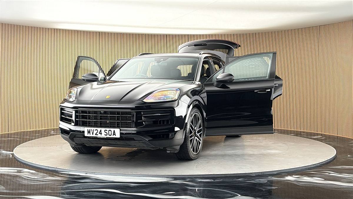 More views of Porsche Cayenne