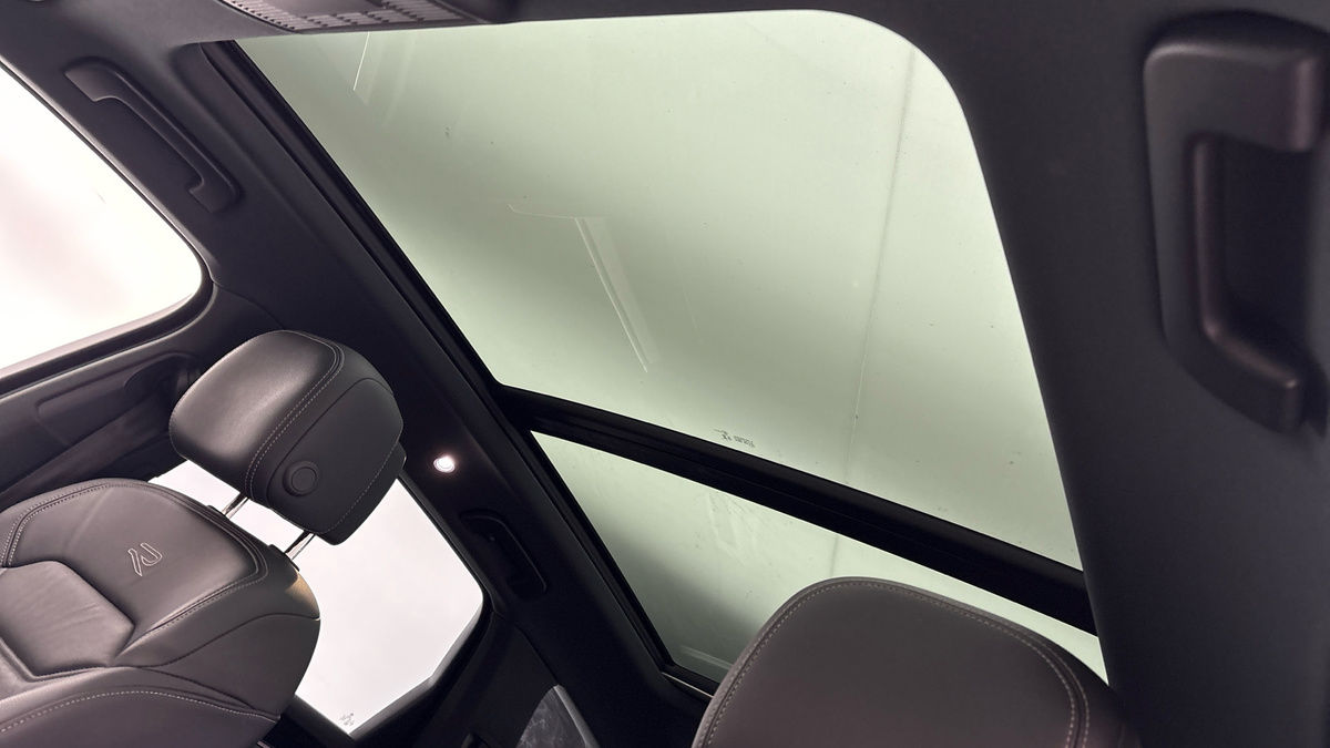 Volkswagen Touareg Image 6