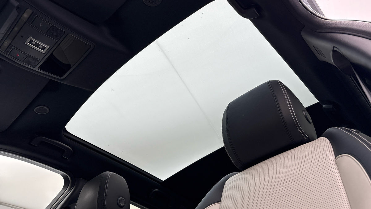 Land Rover Discovery Sport Image 6