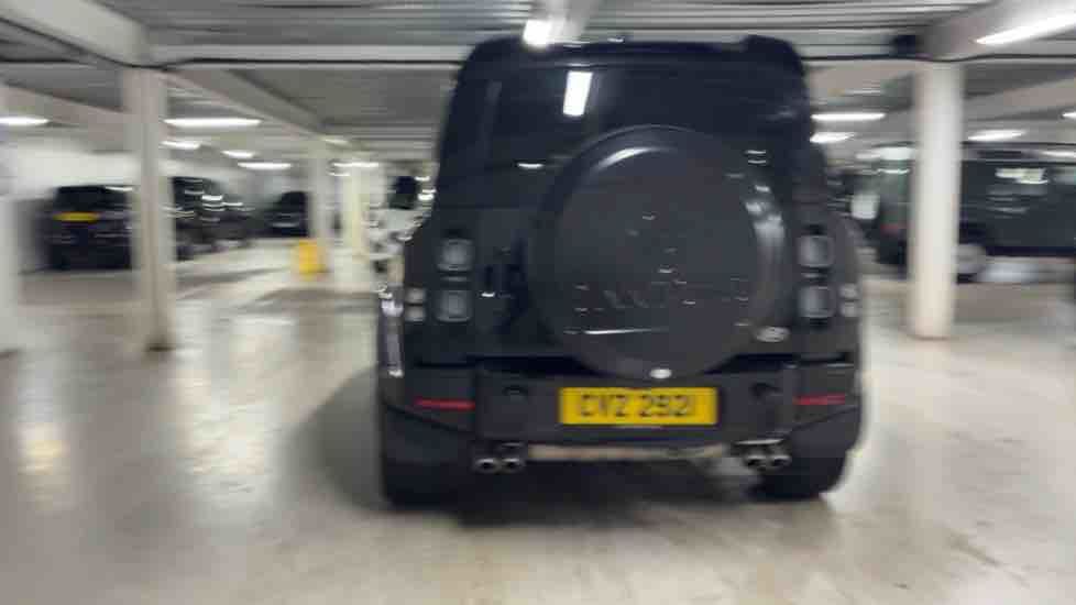 More views of Land Rover Defender 90