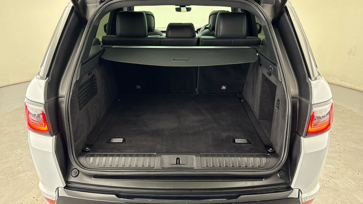 Land Rover Range Rover Sport Image 11