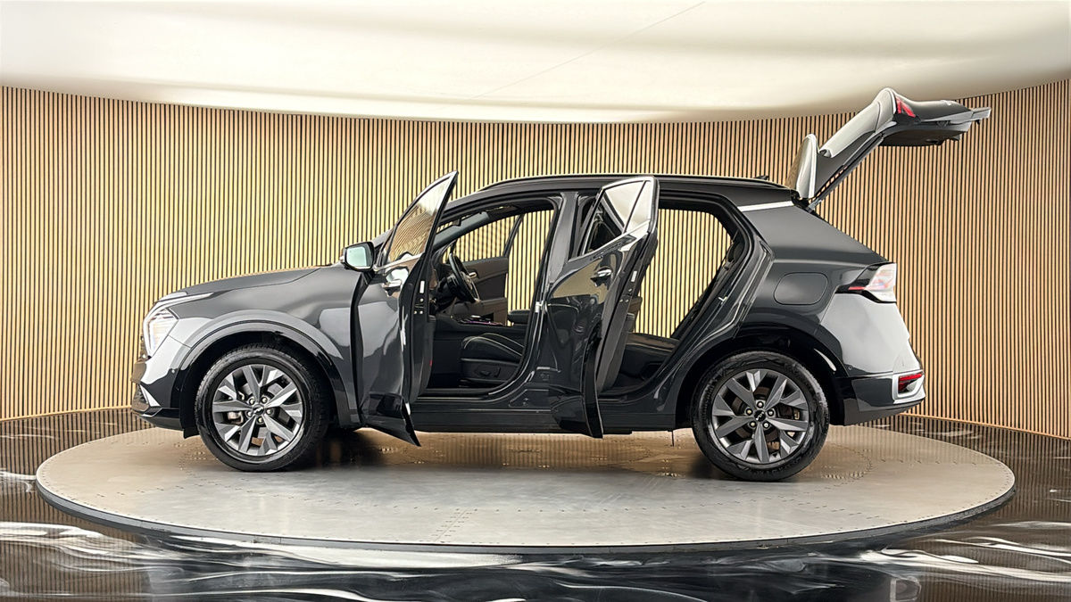 More views of Kia Sportage