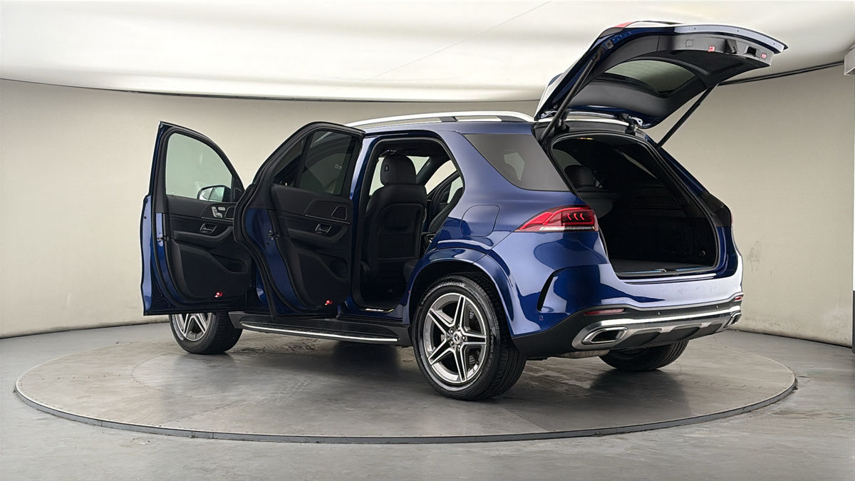 More views of Mercedes-Benz GLE