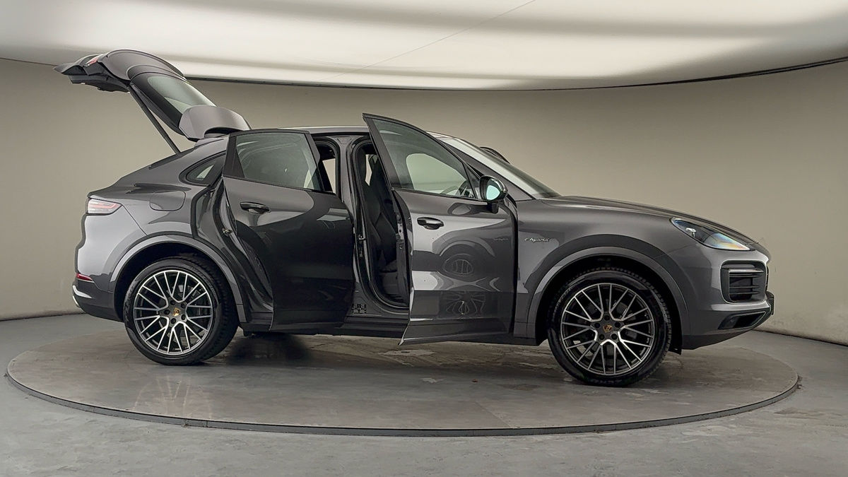 More views of Porsche Cayenne