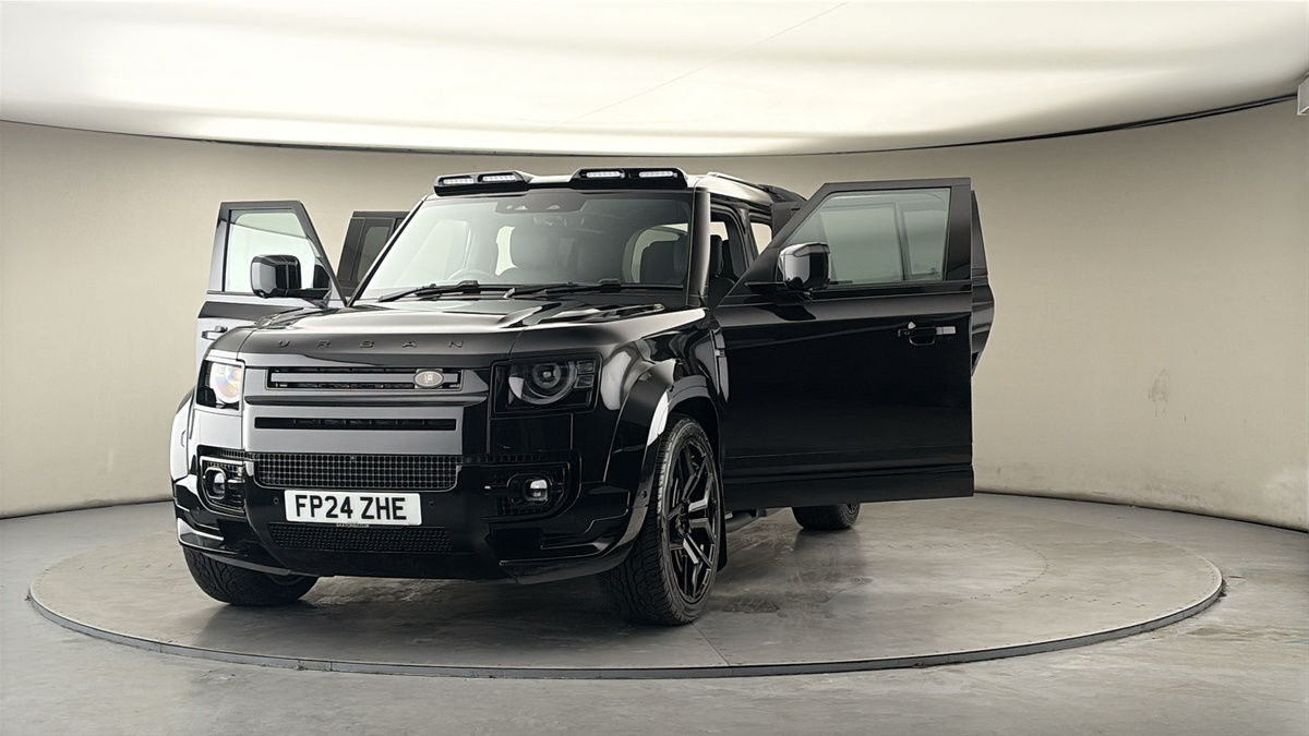 More views of Land Rover Defender 110