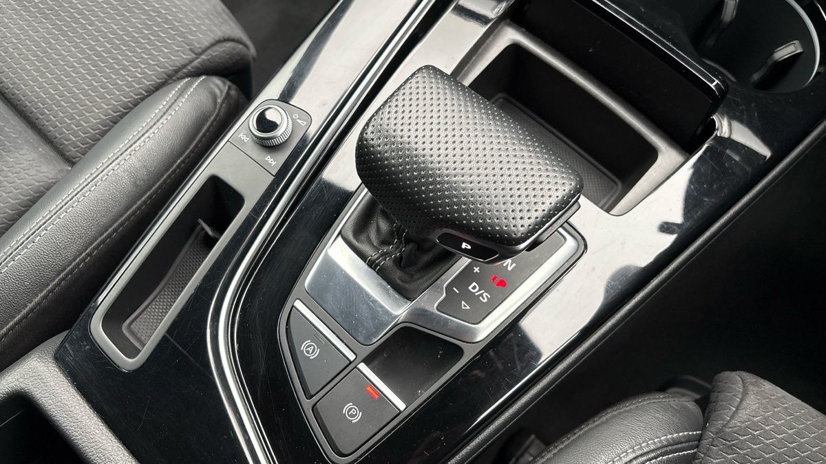 Audi A4 Avant Image 6