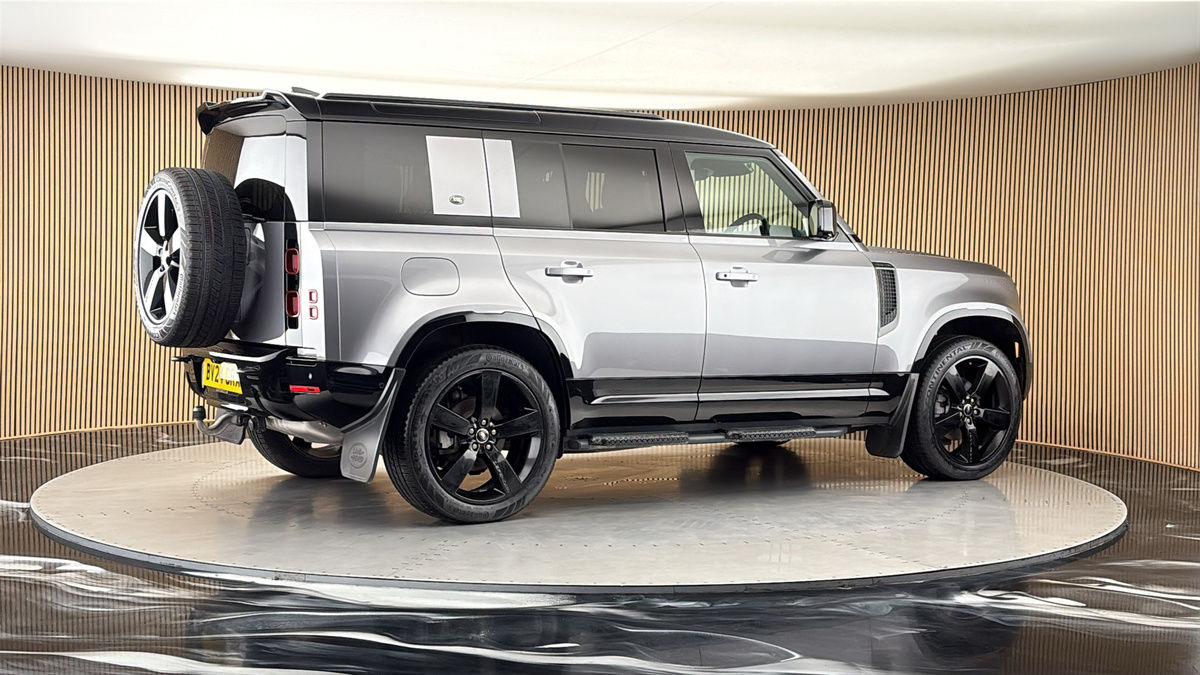 More views of Land Rover Defender 110