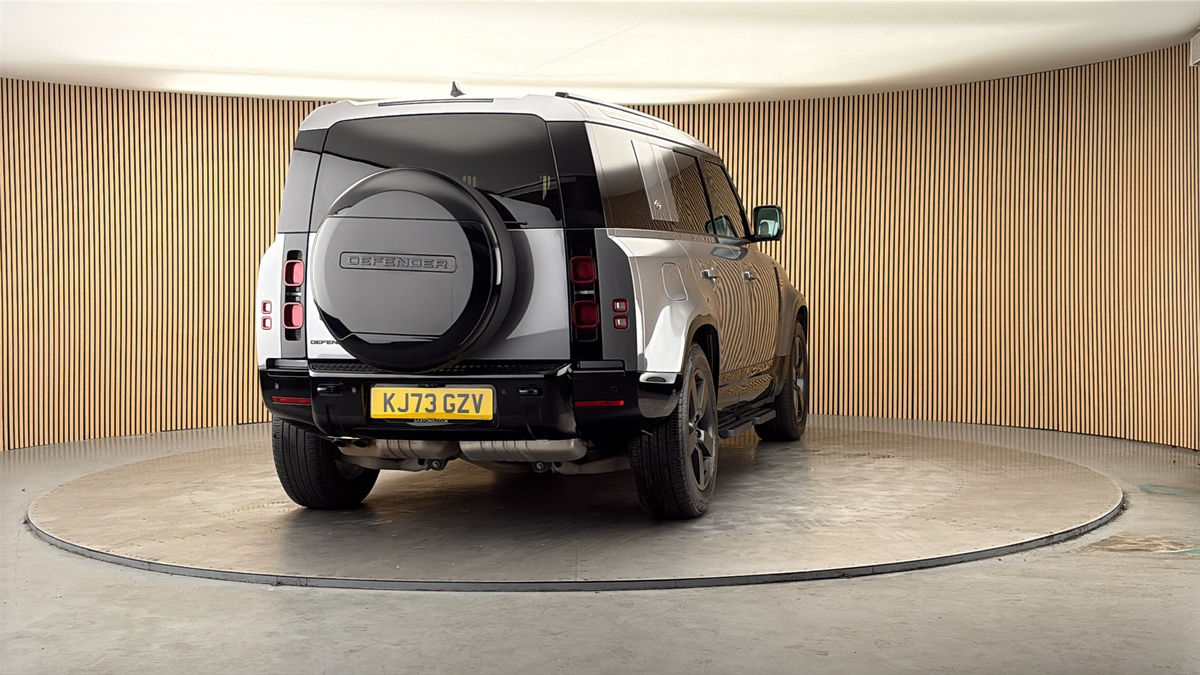 More views of Land Rover Defender 110