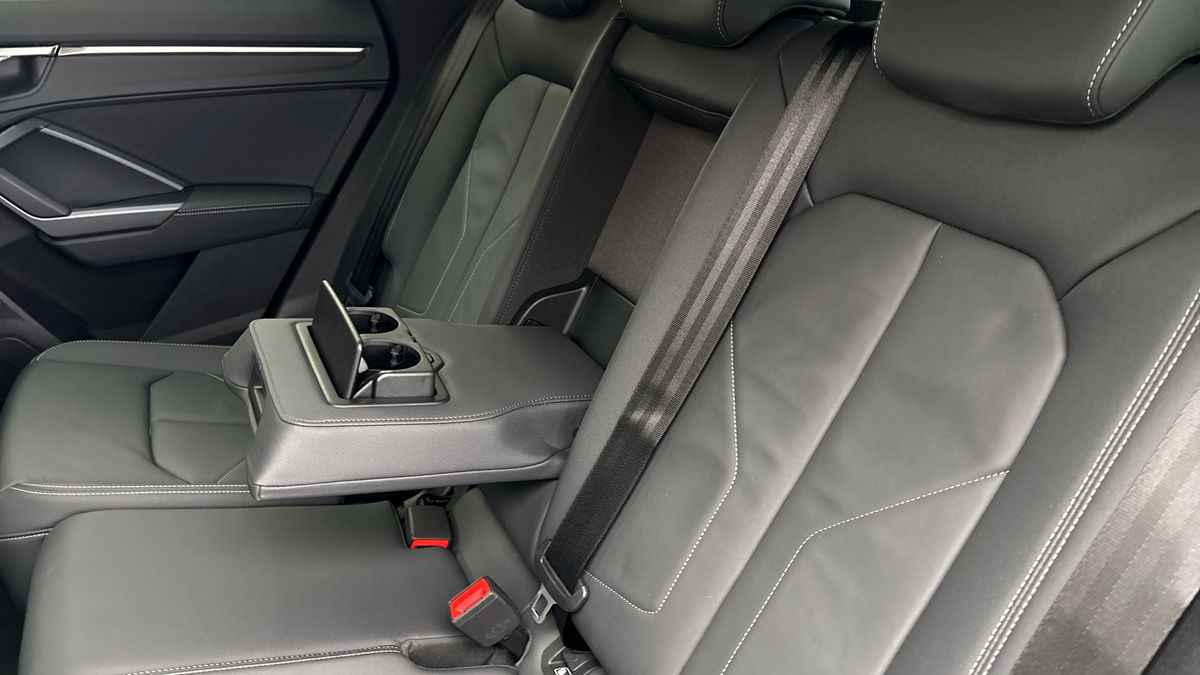 Audi Q3 Image 9